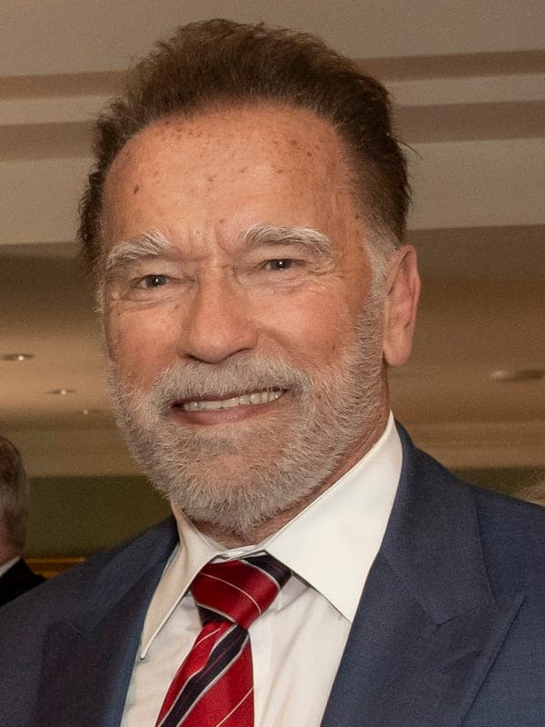 Arnold Schwarzenegger em competição